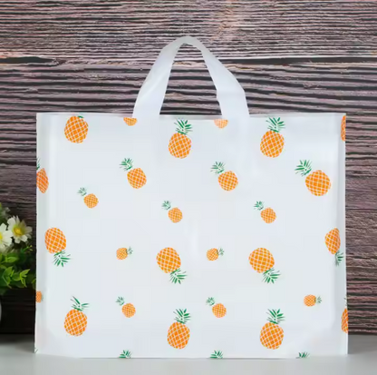 A TREE PINEAPPLE STORAGE BAG
