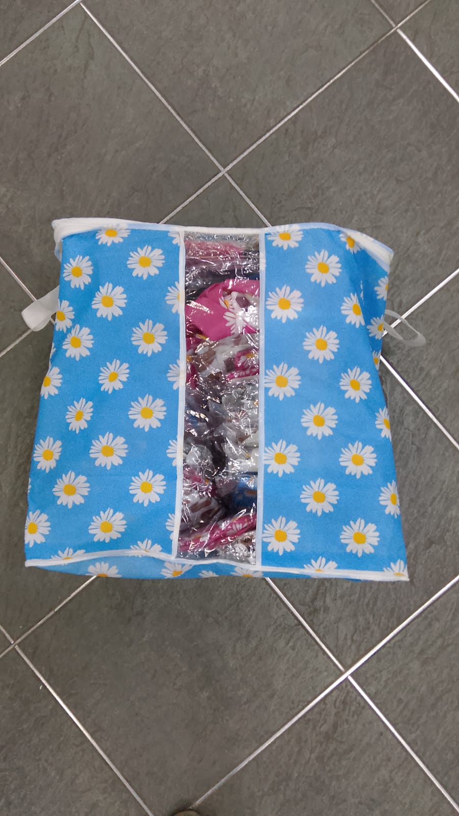 A FLOWER STORAGE BAG